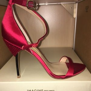🔥SOLD OUT💥VINCE CAMUTO Red Satin Heels